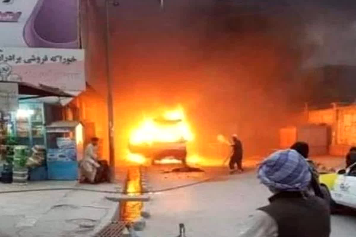 Pakistan Bomb Blast: आत्मघाती हमले से ​दहला पाकिस्तान, विस्फोट से 52 लोगों की मौत, करीब 50 अन्य घायल