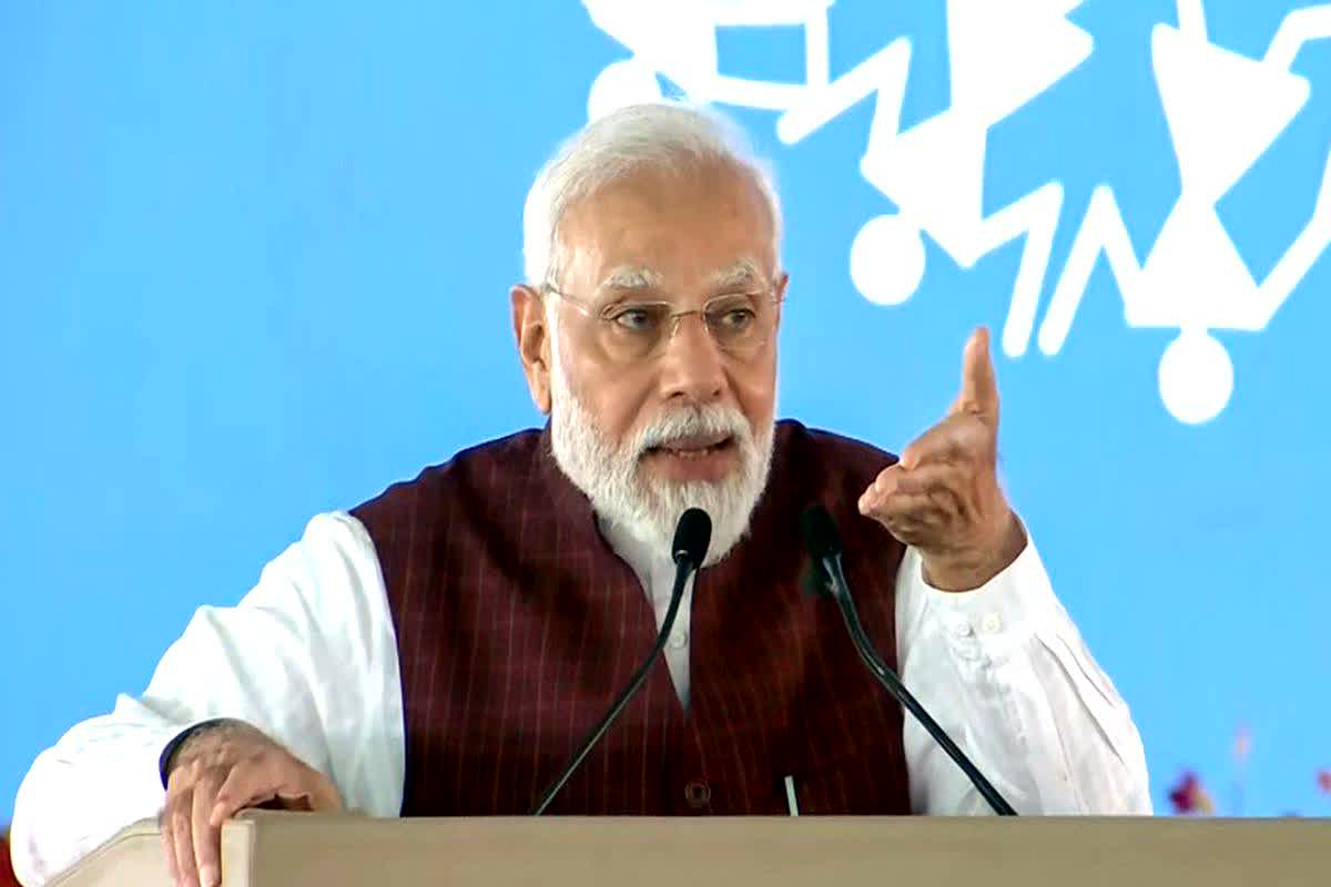 PM Narendra Modi Birthday: पीएम मोदी आज अपने 73वें जन्मदिन पर कारीगरों को देंगे बड़ी सौगात, देश भर में होगी विश्वकर्मा योजना की शुरुआत
