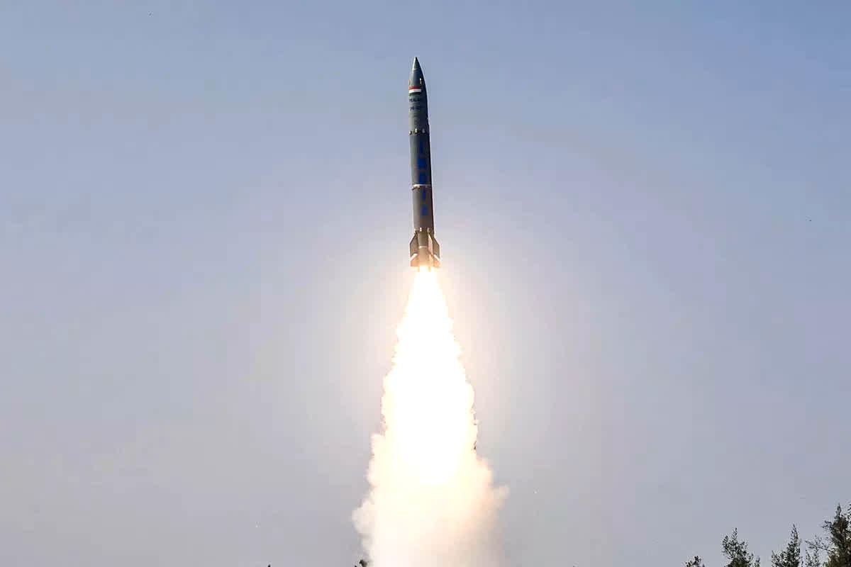 Pralay Ballistic Missile: रक्षा मंत्रालय ने प्रलय बैलिस्टिक मिसाइलों की खरीद को दी मंजूरी, जानिए इसकी खासियत
