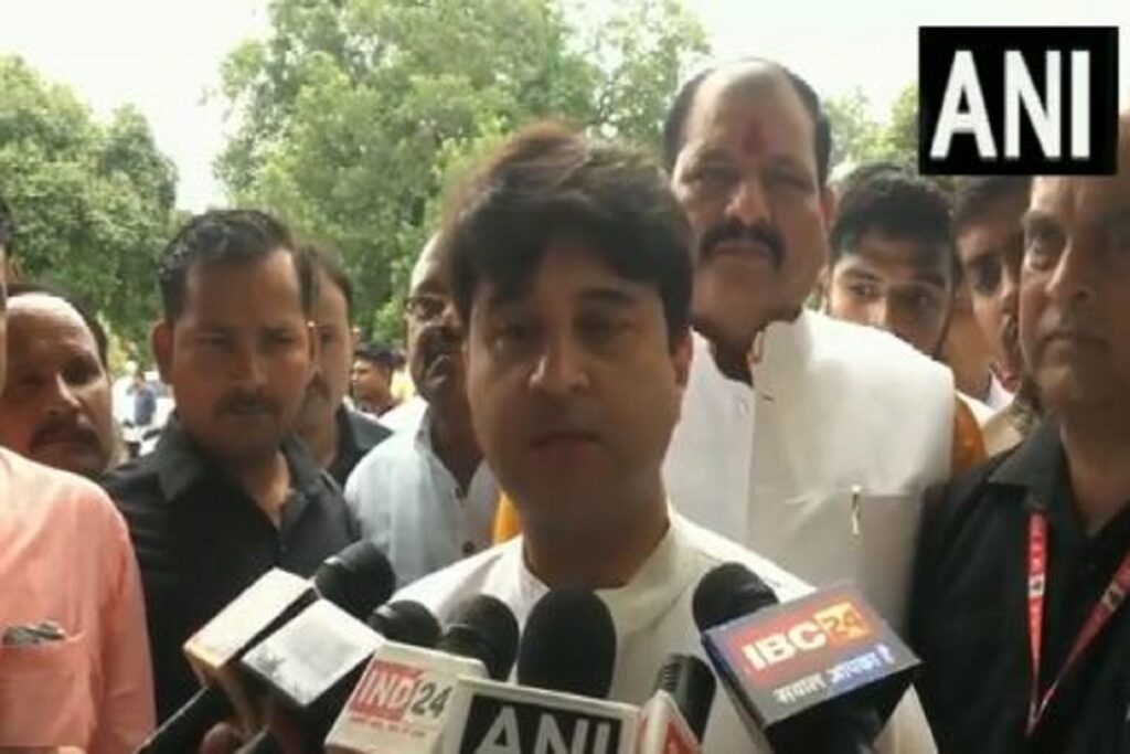 Scindia big attack on I.N.D.I.A