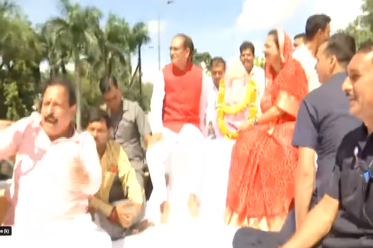 मुख्यमंत्री निवास में हो रही गणेश जी की स्थापना, सीएम शिवराज कर रहे पूजा-अर्चना, यहां देखें लाइव