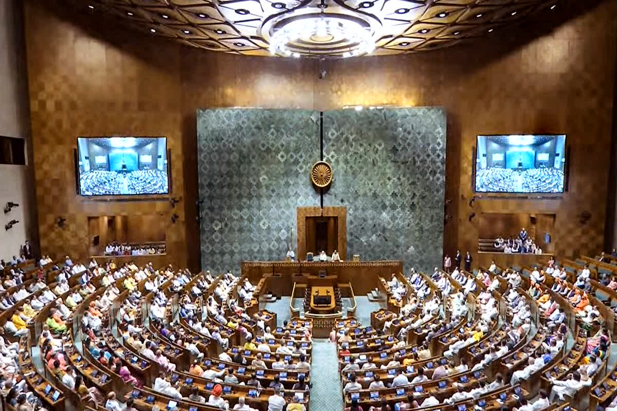 Special session of Parliament: जानिए संसद में पेश होने वाले इन चार विधेयकों में क्या है खास? सरकार इन मुद्दों पर करेगी विशेष चर्चा..