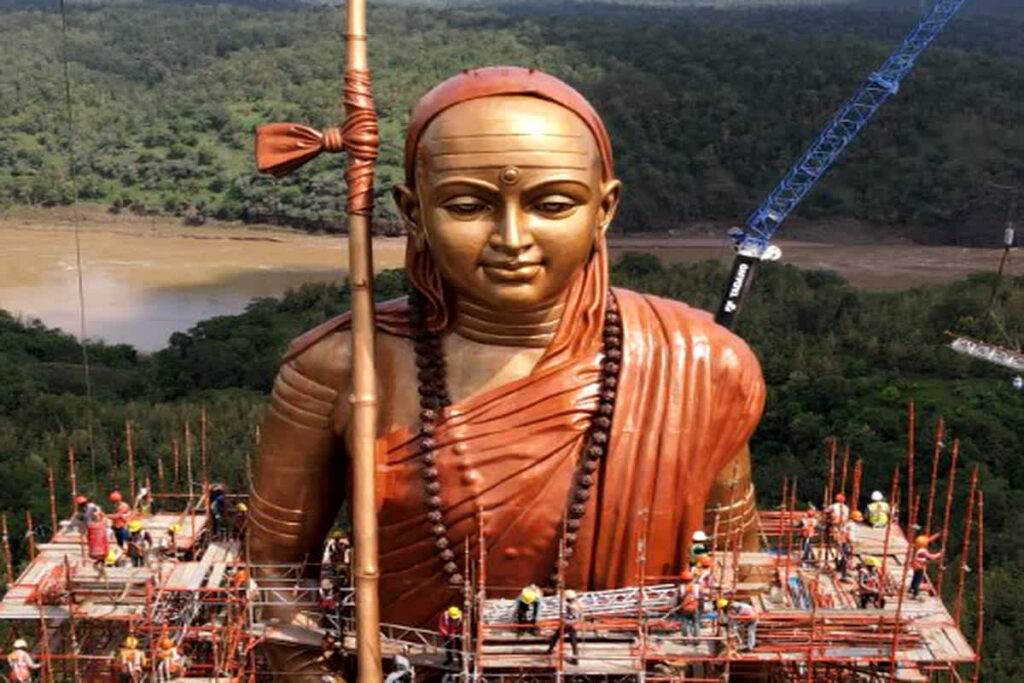 statue of oneness in omkareshwar