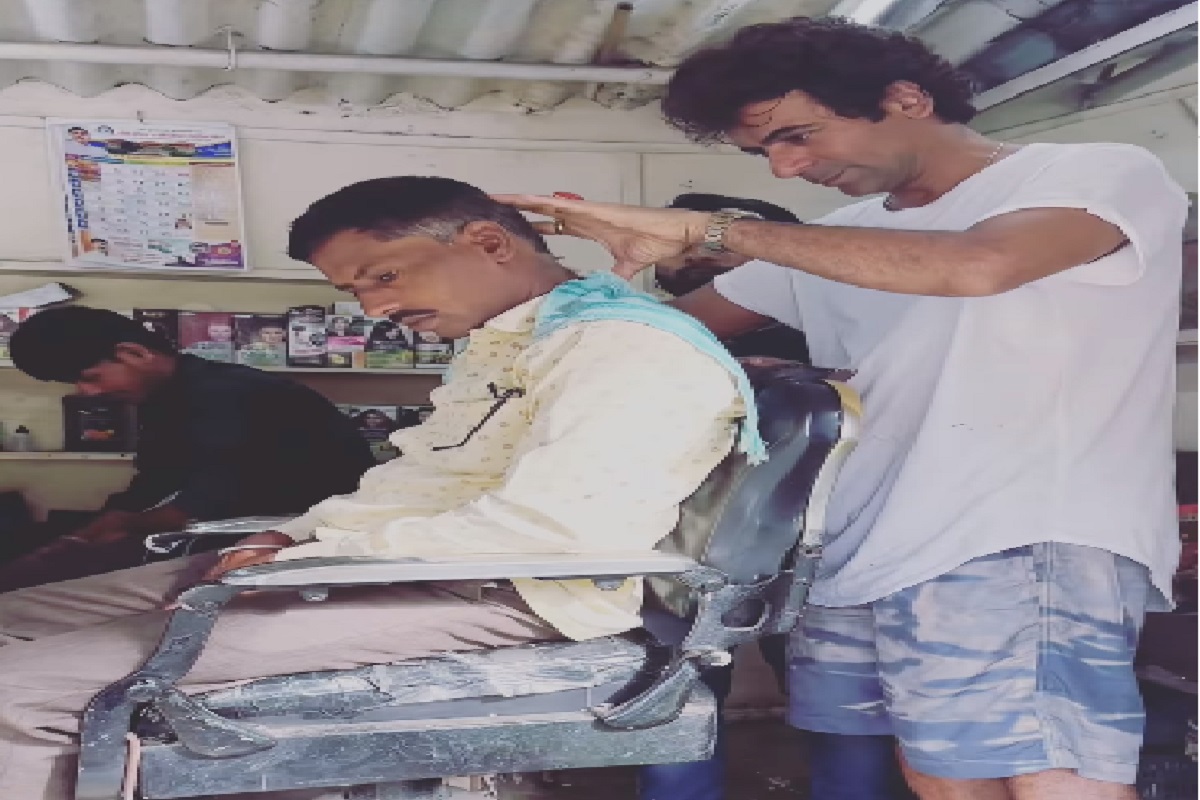 Sunil Grover Video: नाई की दुकान में बाल काटता दिखा ‘द कपिल शर्मा शो’ का ये मशहूर एक्टर, वीडियो देख फैंस भी हुए हैरान