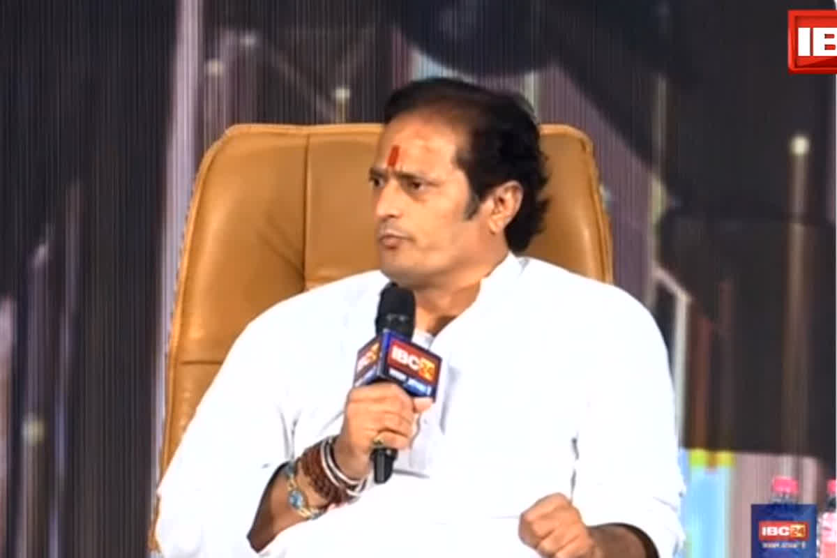 #IBC24MindSummit : यूथ लीडरशिप को राजनीति से कांग्रेस ने जोड़ा? विकास उपाध्याय ने दिया ऐसा तर्क