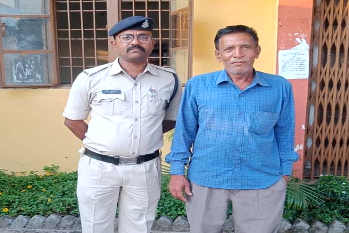 Dhamtari News: जमीन बिक्री के नाम पर युवक से लाखों की ठगी, शिकायत के बाद आरोपी गिरफ्तार