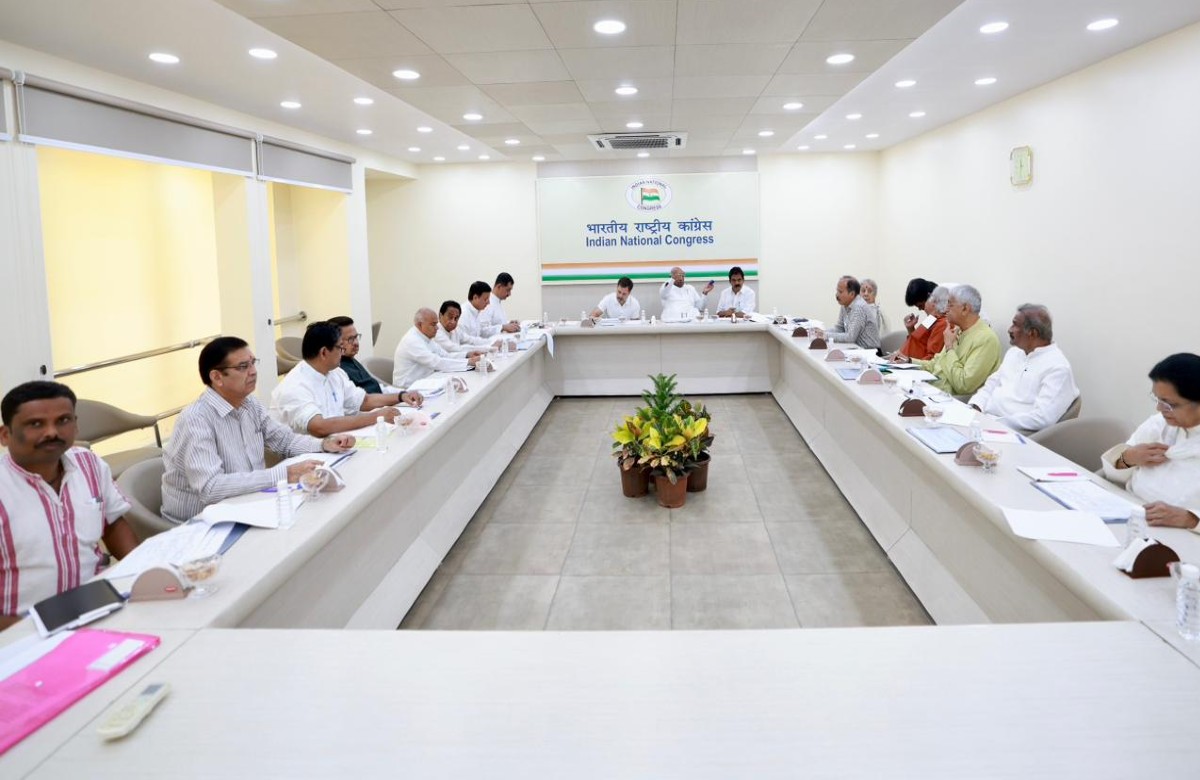Possible First list of MP Congress : इंतजार होगा खत्म..! कांग्रेस की पहली सूची को लेकर आया बड़ा अपडेट, अधिकांश इन विधायकों के नाम हो सकते हैं शामिल..