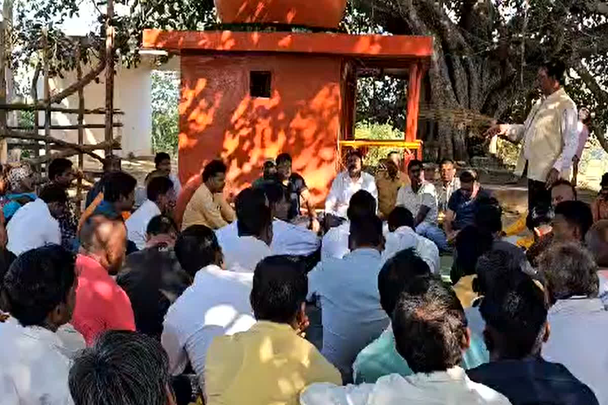 CG Election 2023:  कांग्रेस नेता ही कर रहे छत्तीसगढ़ में पार्टी को हराने की तैयारी! एक साथ सैकड़ों कार्यकर्ता देंगे इस्तीफा, निर्दलीय प्रत्याशी का करेंगे समर्थन