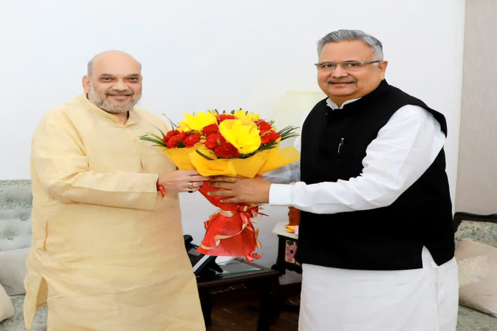 Former CM Raman Singh filed nomination