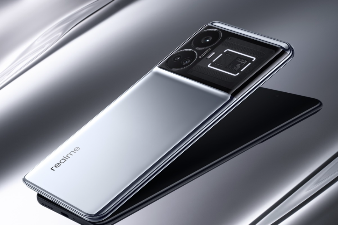 Realme New Upcoming Smartphone: रियलमी ला रहा अब तक का सबसे धांसू फोन, चौंकाने वाले फीचर और कीमत का हुआ खुलासा