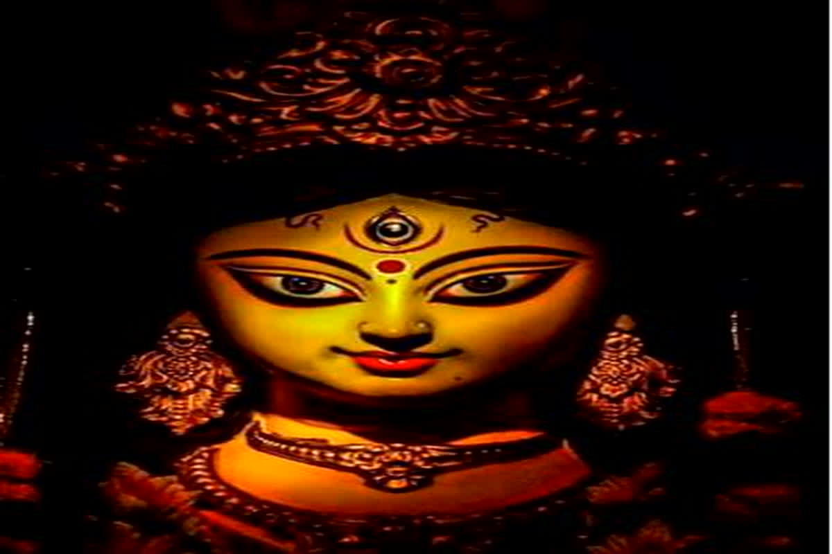 Shardiya Navratri 2023: किसने की थी शारदीय नवरात्रि की शुरुआत, जानिए नवरात्रि के दसवें दिन क्यों मनाया जाता है दशहरा