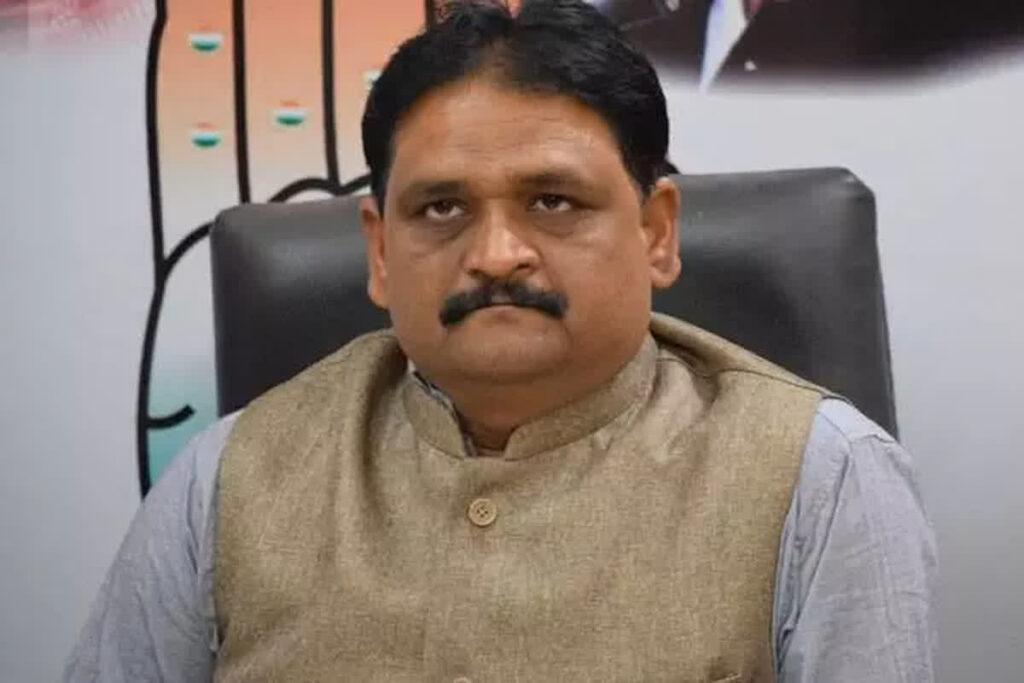 Congress Cut Ticket 22 MLA Ticket