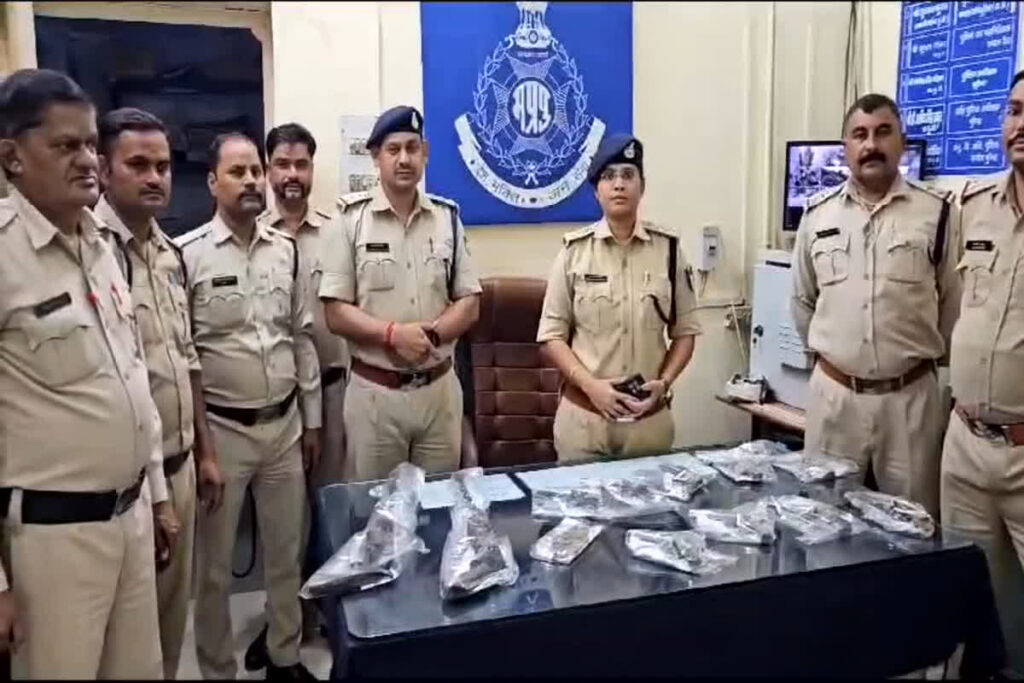 Accused Arrested With Illegal Weapons