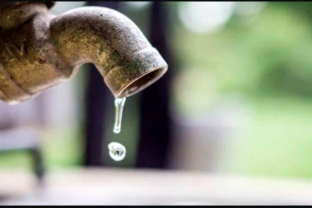 Water Crisis : बूंद-बूंद के लिए तरस रहे लोग! गंदा पानी पीने को मजबूत हैं ग्रामीण, नहीं मिल रहा नल जल योजना का लाभ