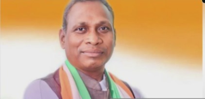 कांग्रेस: जनकलाल ध्रुव, उम्र: 58, शिक्षा: एमएस, करियर: 2013 में नौकरी से इस्तीफा देकर चुनाव लड़ चुके हैं।