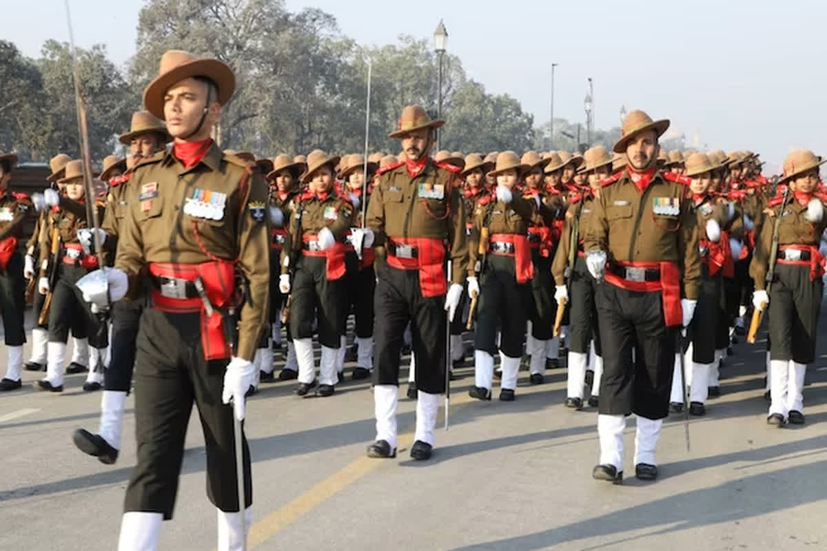 Sarkari Naukri 2023: 10वीं-12वीं पास के लिए निकली बंपर भर्ती, मिलेगी अच्छी सैलरी, आवेदन की आखिरी तारीख के साथ जानें पूरी डिटेल…