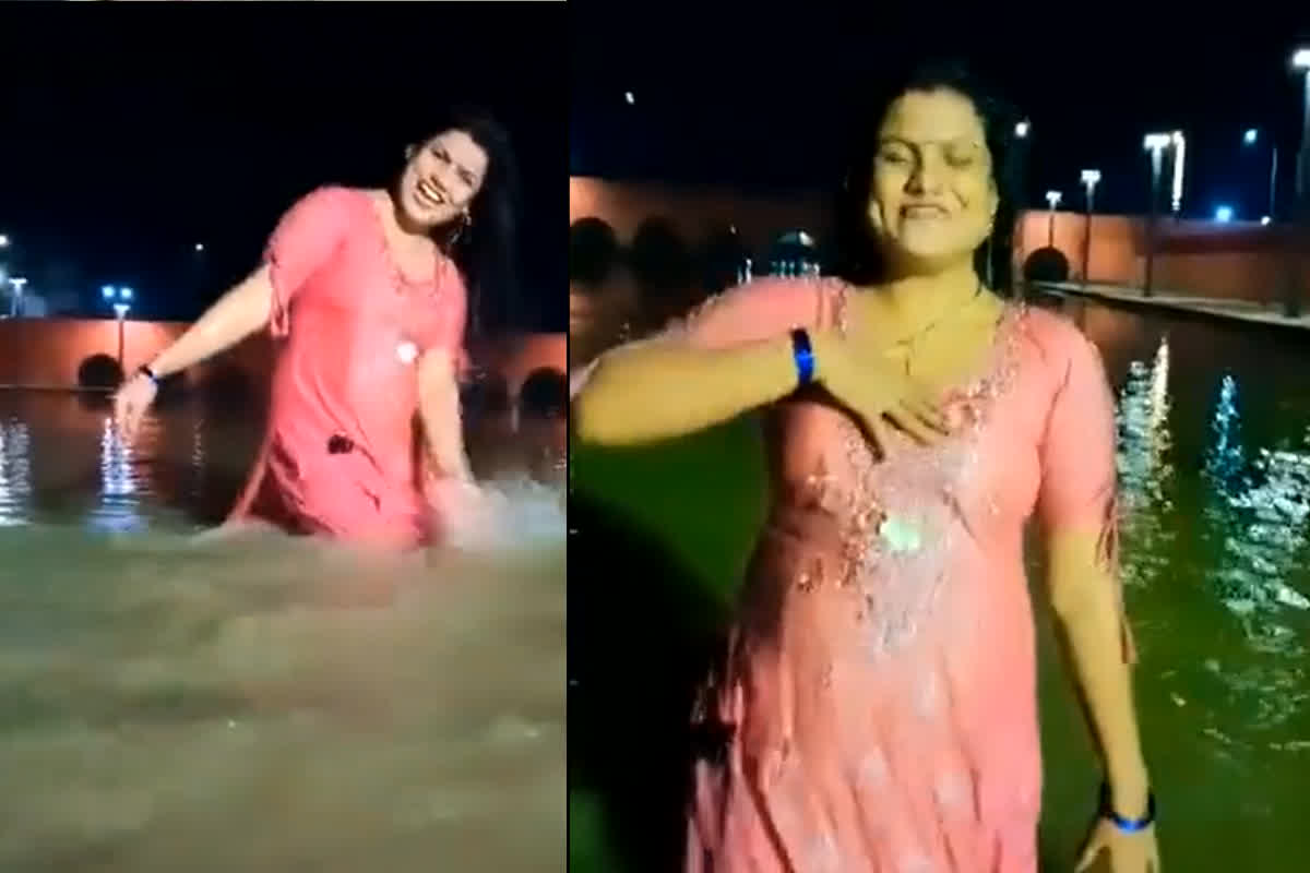 Desi Bhabhi Hot Video: राम की पैड़ी में महिला ने बनाया रील, सोशल मीडिया पर तेजी से हो रहा वायरल