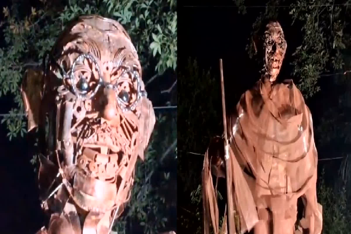Gandhi statue made of scrap: ‘कबाड़ से जुगाड़’ के नाम पर ‘बापू’ का भद्दा मजाक, ऑफिस के बाहर खड़ी कर दी गांधी की मूर्ति