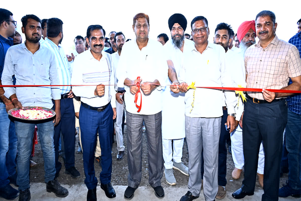 Vehicle Scrapping Center: नये गाड़ी ख़रीदने पर टैक्स में 25 प्रतिशत तक का मिलेगा छूट, परिवहन मंत्री अकबर किया वाहन स्क्रैपिंग केंद्र का शुभारंभ