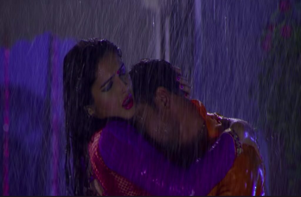 Nirahua-Amrapali Hot Sexy Video Viral