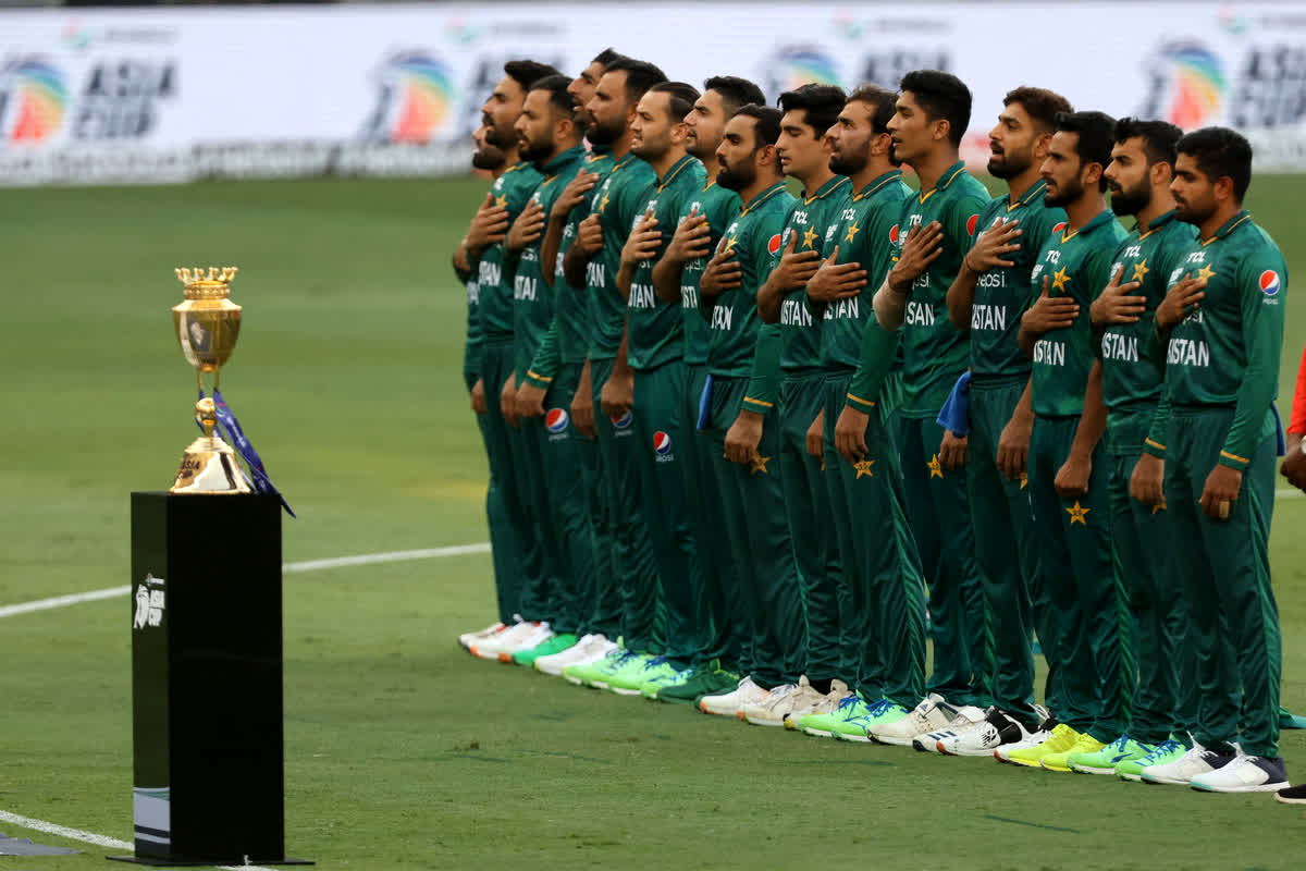 Pakistan Cricketers Salary: बाबर आजम का फोन नहीं उठा रहे PCB के चेयरमेन, पांच महीने से खिलाड़ियों को नहीं मिली है सैलरी