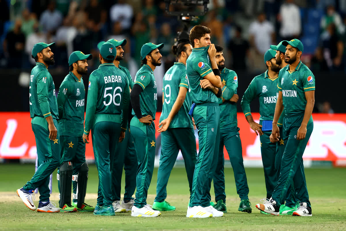 World Cup 2023: वर्ल्ड कप के बीच पाकिस्तान टीम के लिए आई बुरी खबर, इस बीमारी के चपेट में आए कई खिलाड़ी