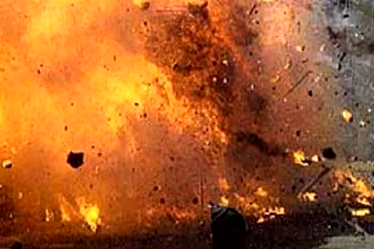 Firecracker Factory Fire: पटाखा फैक्टरी में लगी भीषण आग, 9 लोगों की दर्दनाक मौत, मची अफरातफरी