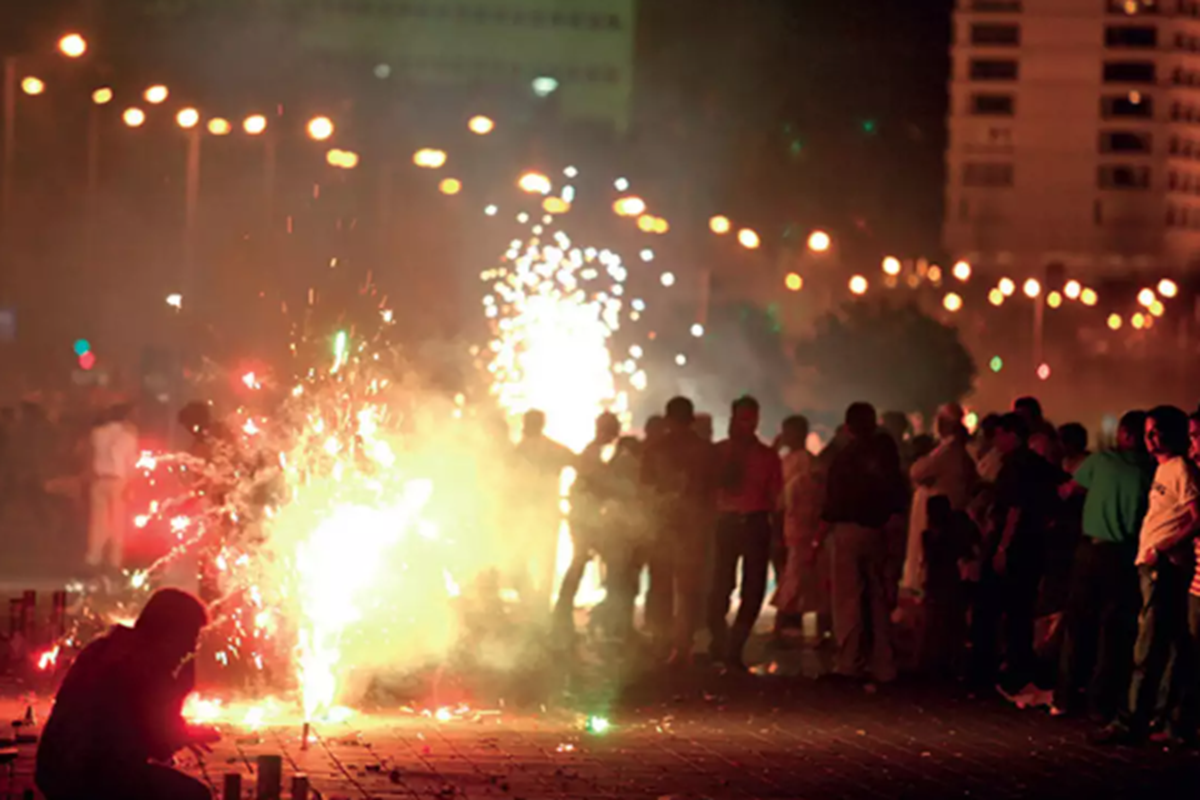 त्योहारों में पटाखा फोड़ने को लेकर गाइडलाइन: सिर्फ 2 घंटे की मिलेगी अनुमति, दीपावली, छठ, गुरु पर्व और क्रिसमस को लेकर निर्देश जारी