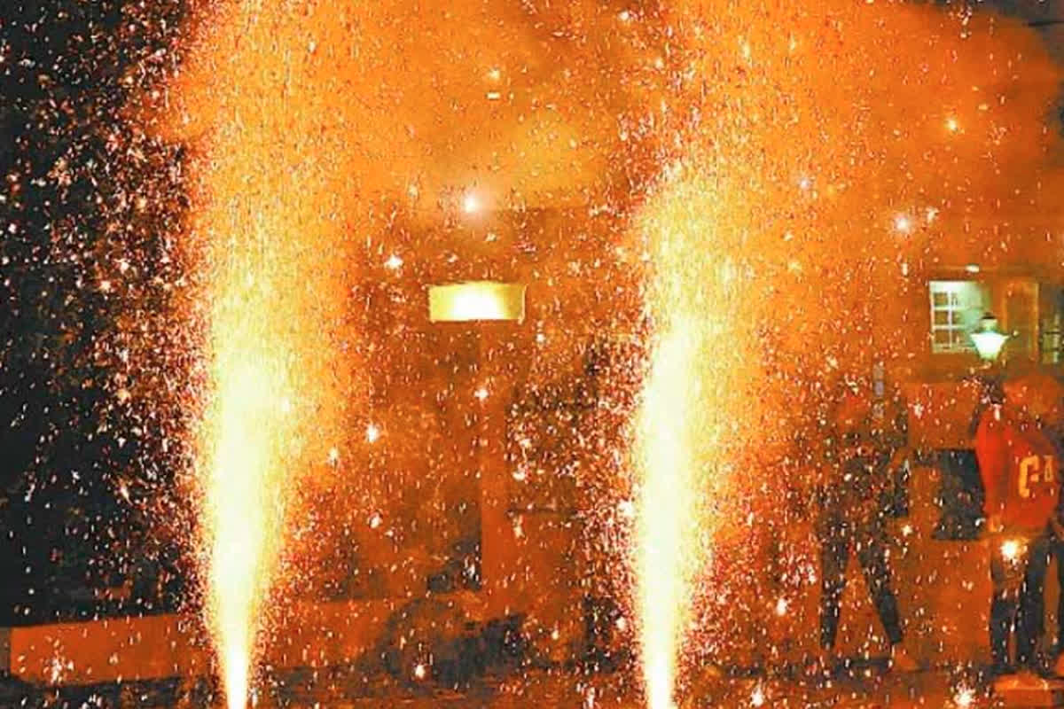 Gwalior Collector guidelines for Diwali: दिवाली की आतिशबाजी पर लगी लगाम, सिर्फ 2 घंटे ही जला सकते है पटाखे, आदेश जारी