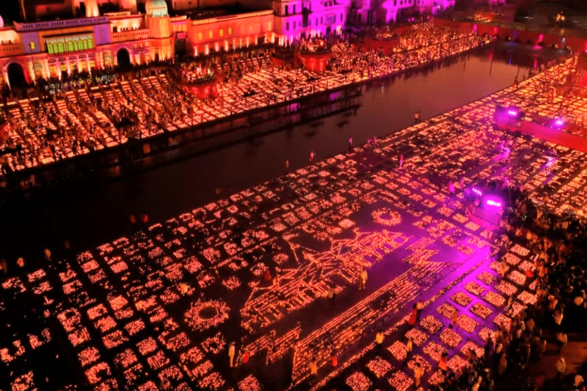 Ayodhya Ram Mandir: इस बार दीपोत्सव से पहले जगमगाएगी ‘रामनगरी’, रोशन होगा अयोध्या का हर चौराहा, ऐसे चल रही तैयारियां…