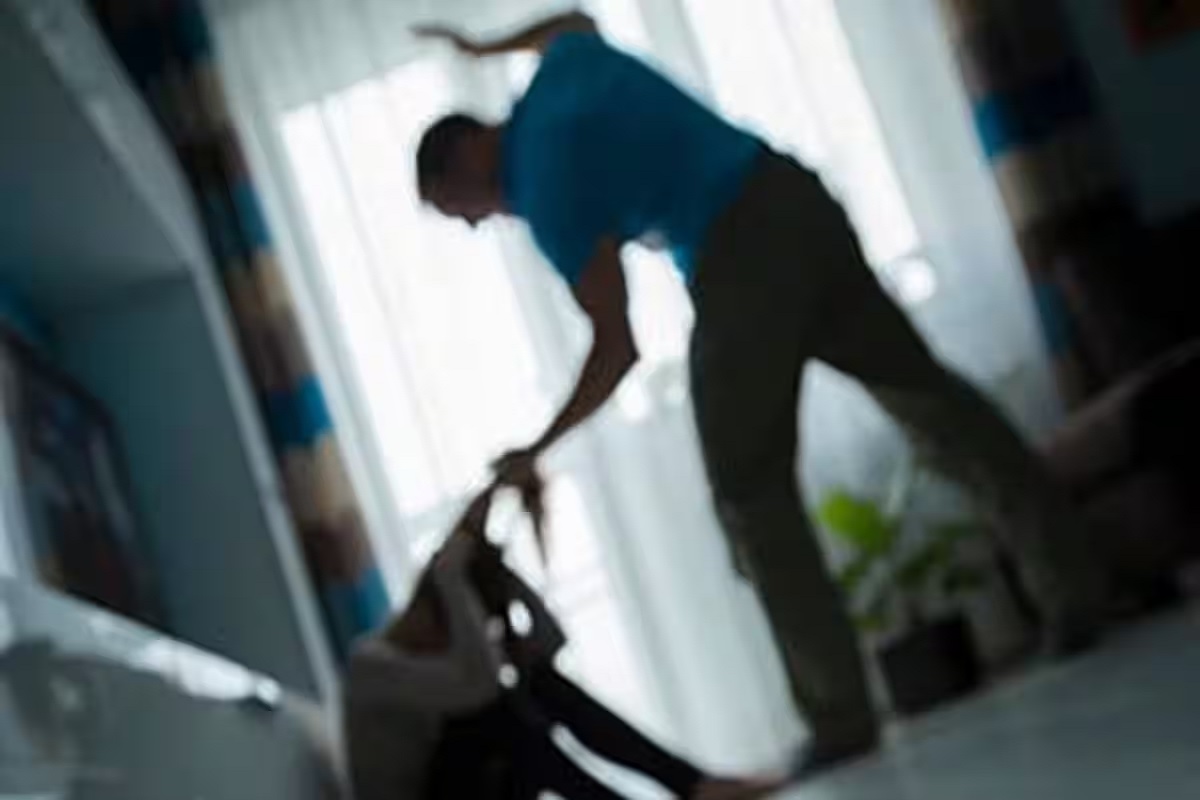 DpBoss Satta Matka: सट्टा खेलने से मना करने पर पति ने अपनी ही पत्नी के साथ किया ऐसा काम, एक रात के लिए अंजान से कर दिया सौदा