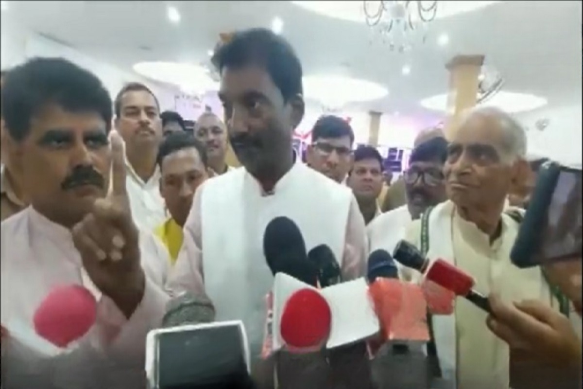 देवी-देवताओं के बारे में राजद विधायक की टिप्पणी पर भाजपा भड़की