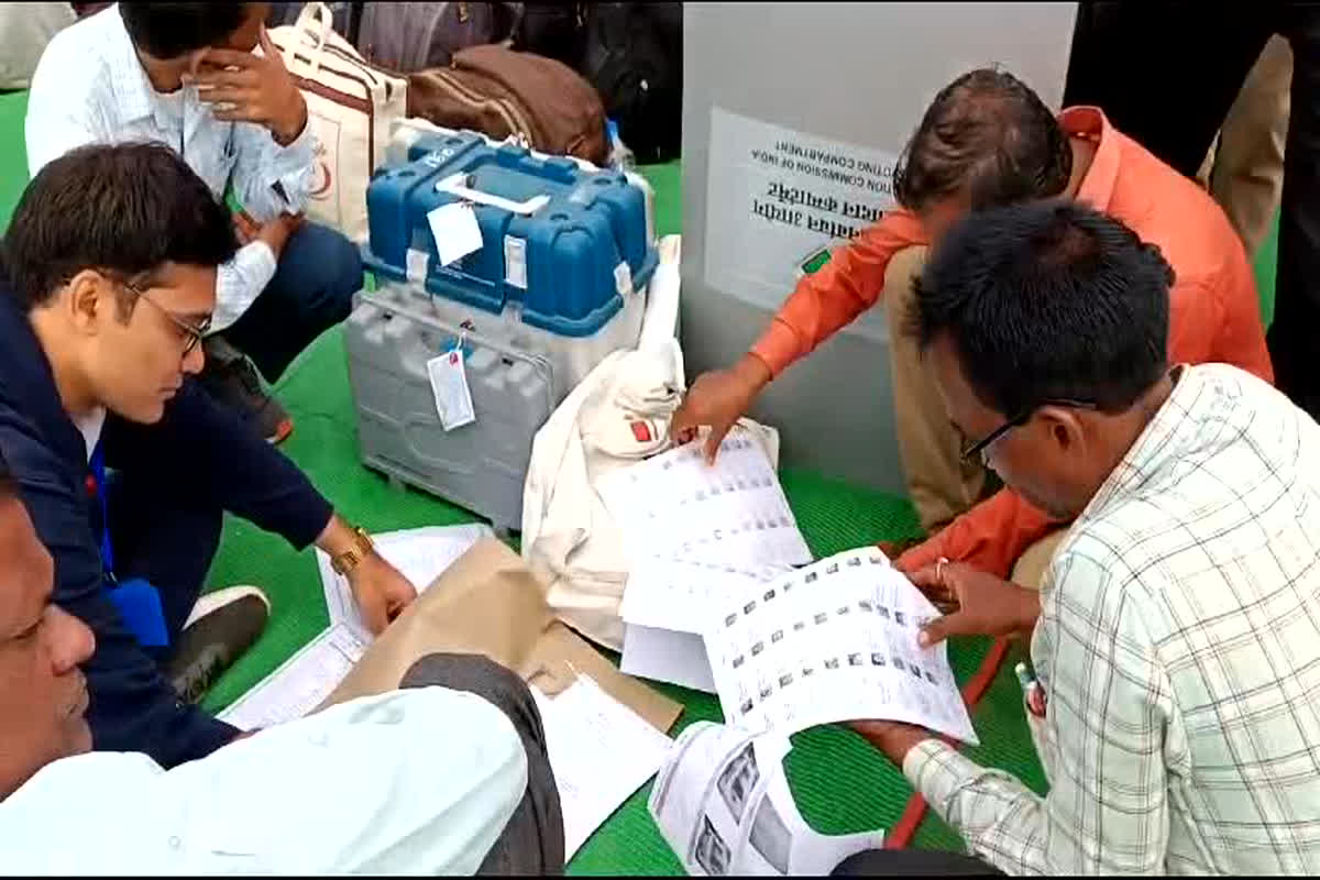 Chhattisgarh Assembly Elections 2023: पहले चरण के मतदान के लिए तैयारी हुई पूरी, ड्रोन से रखी जाएगी मतदान केंद्रो में नजर