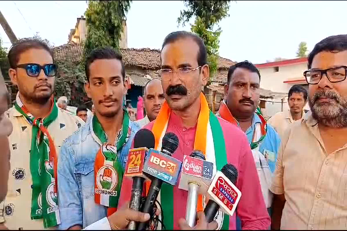 CG Vidhan Sabha Chunav 2023:  चुनावी घोषणाओं के बदौलत मतदाताओं को रिझाने में लगे उम्मीदवार, भव्य रैली निकालकर लोगों से की वोट करने की अपील