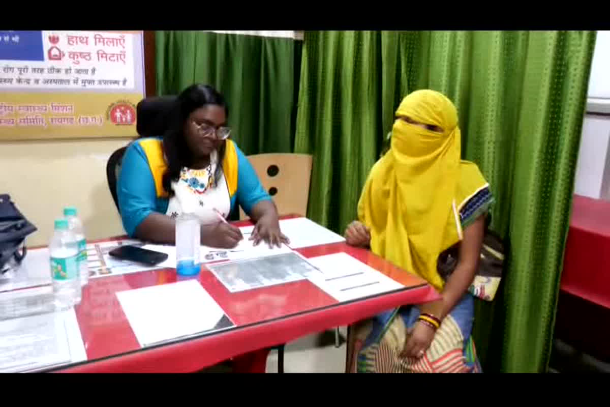 Raigarh Health Center: ग्रामीण इलाकों में की गई हेल्थ एंड वेलनेस सेंटर की स्थापना, लेकिन तीन साल में अब तक नहीं हुई डॉक्टरों की नियुक्ति