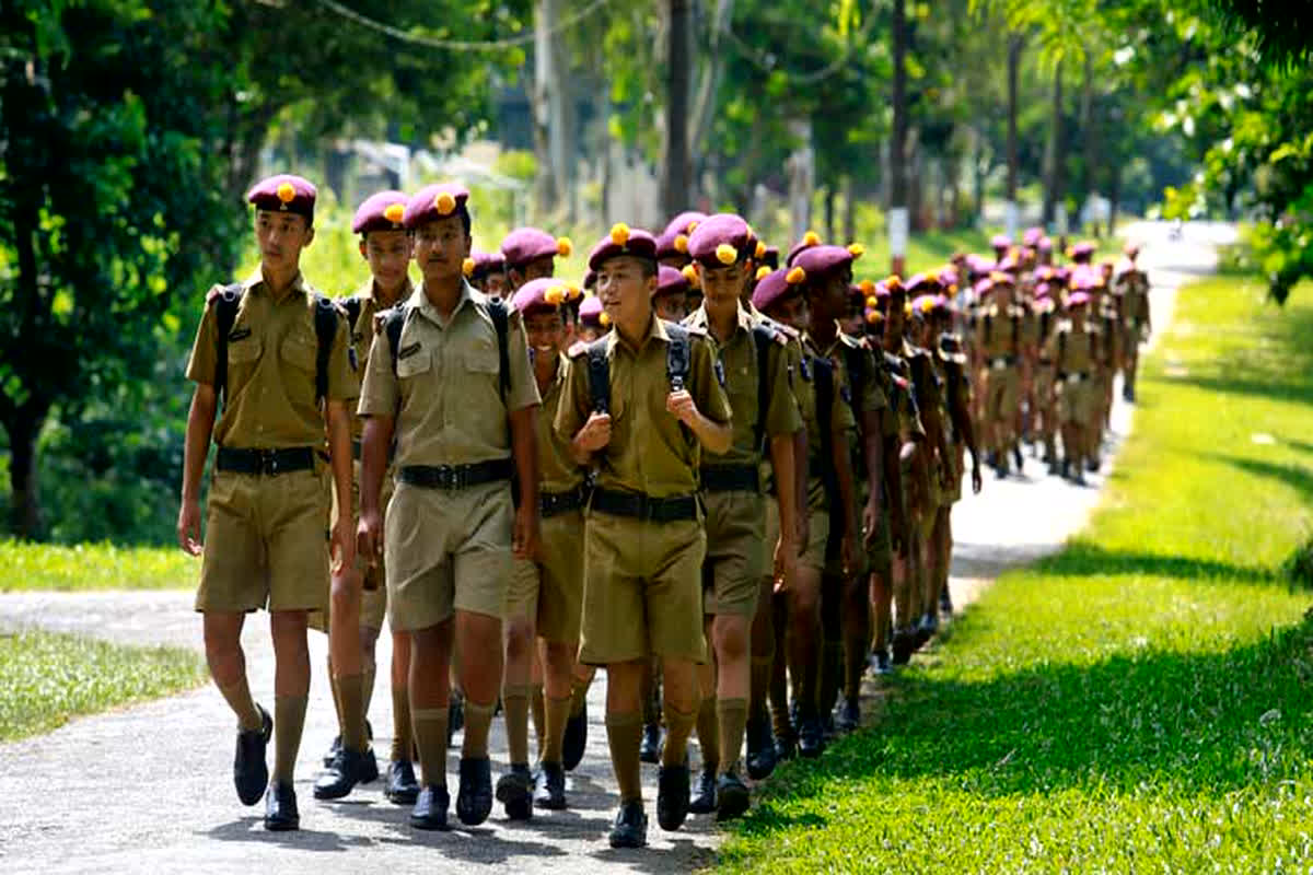 Sainik School Admission 2024: सैनिक स्कूलों में दाखिले के लिए आवेदन शुरू, इस दिन तक भर सकेंगे फॉर्म, जानें पूरी डिटेल्स