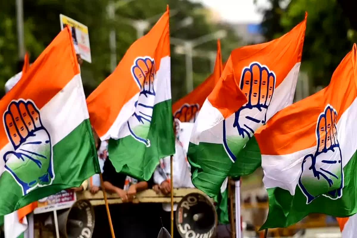 CG Election News: कोरबा में कांग्रेस की बड़ी कार्रवाई.. बगावत करने वाले इस आदिवासी नेता को दिखाया पार्टी से बाहर का रास्ता