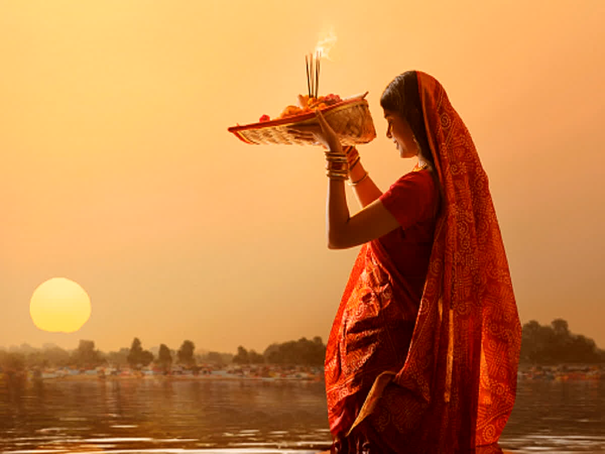 Chhath Puja 2023 : संपन्न हुआ चार दिवसीय छठ महापर्व, उगते हुए सूर्य को दिया गया अर्घ्य, सीएम नीतीश कुमार ने भी किया पूजन..