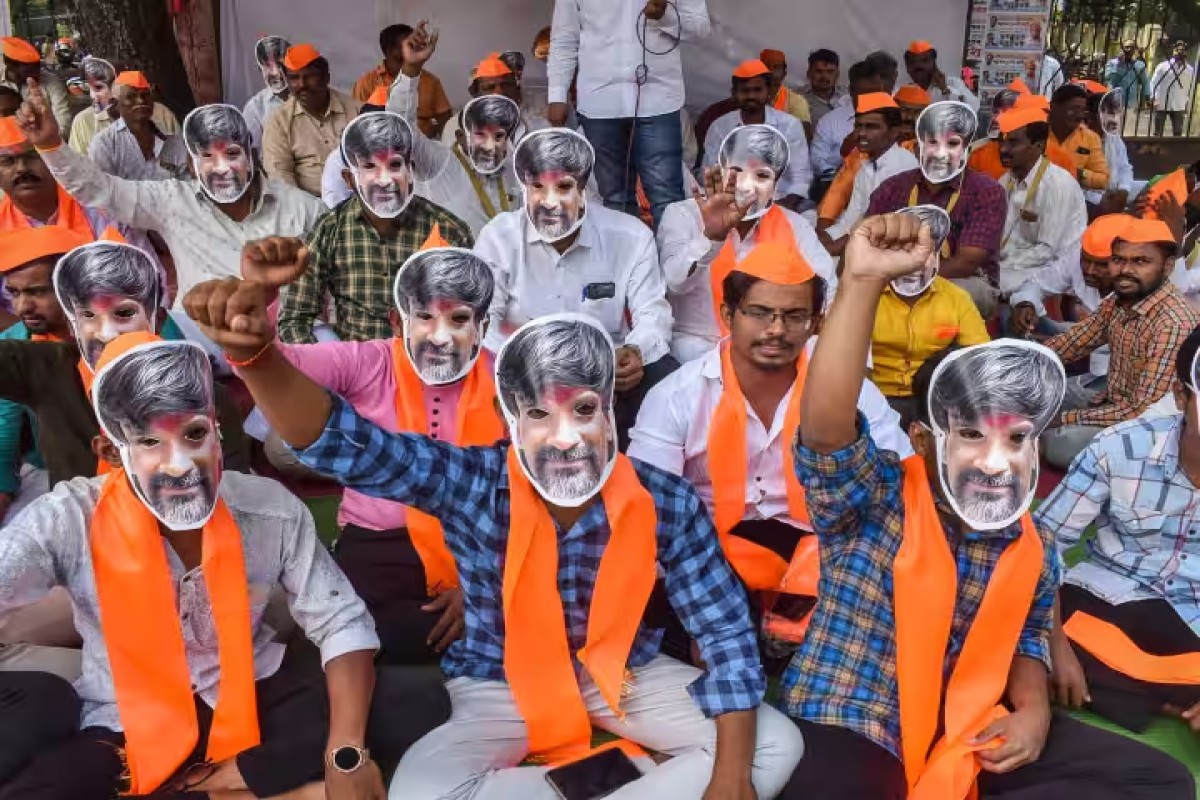 Special Offer For Manoj: क्या आपका नाम भी है “मनोज” तो ये स्पेशल ऑफर सिर्फ आपके लिए, आधार कार्ड दिखाने पर मिलेगी सुविधा