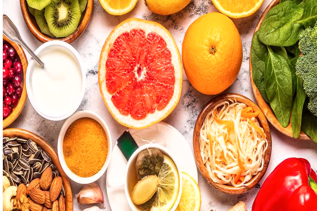 Immunity Boosting Foods: बदलते मौसम में बढ़ रहा बीमारियों का खतरा, ये पांच चीजें बढ़ाएगी इम्यूनिटी