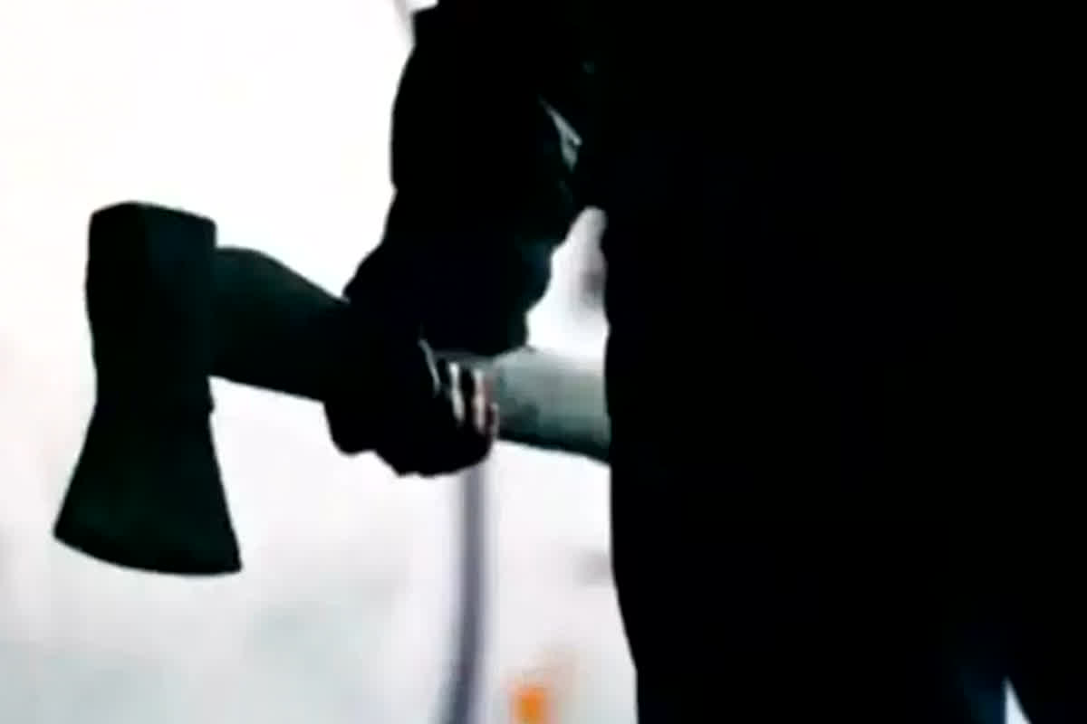 Kaushambi Rape Case: हैवानियत की हदें पार… समझौता नहीं करने पर पीड़िता को कुल्हाड़ी से काटा, दिल दहला देगी वजह