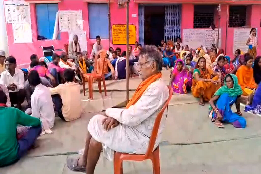 Voting stopped for 3 hours due to EVM machine failure