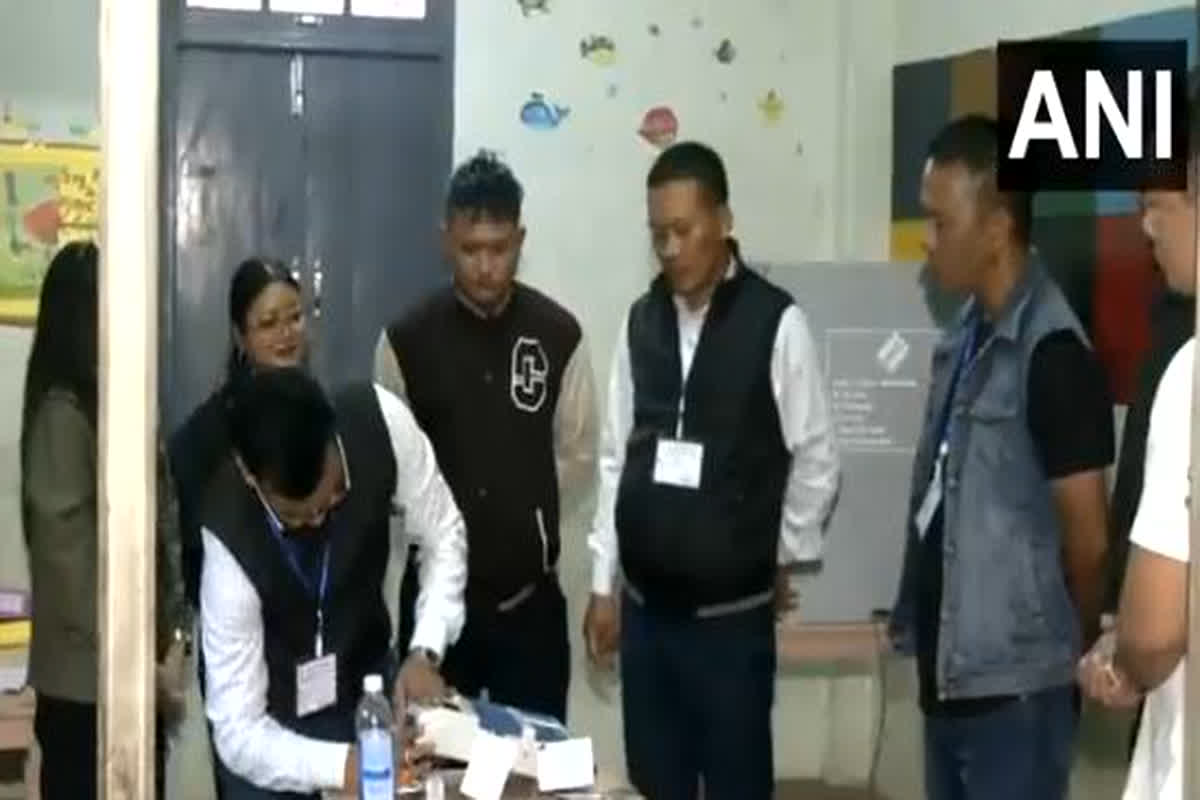 Mizoram Assembly Elections 2023 : मिजोरम में 77.04 प्रतिशत हुआ मतदान, 174 उम्मीदवारों का भाग्य EVM में कैद