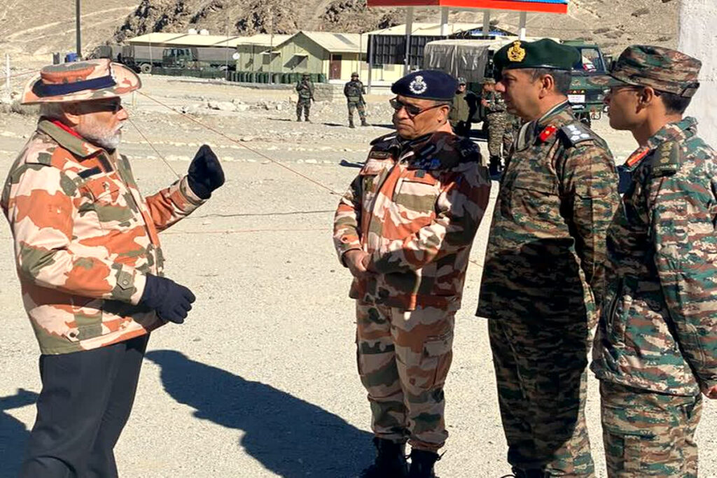 PM Modi Diwali With Soldiers