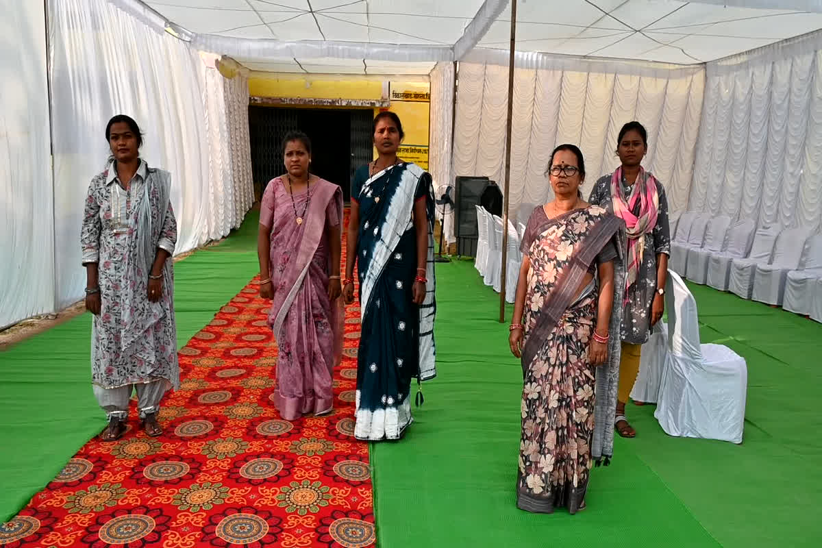 CG Assembly Election 2023: महिला मतदाताओं को वोट देना होगा आसान, बनाए गए पिंक बूथ, सुरक्षा को लेकर किए खास इंतजाम