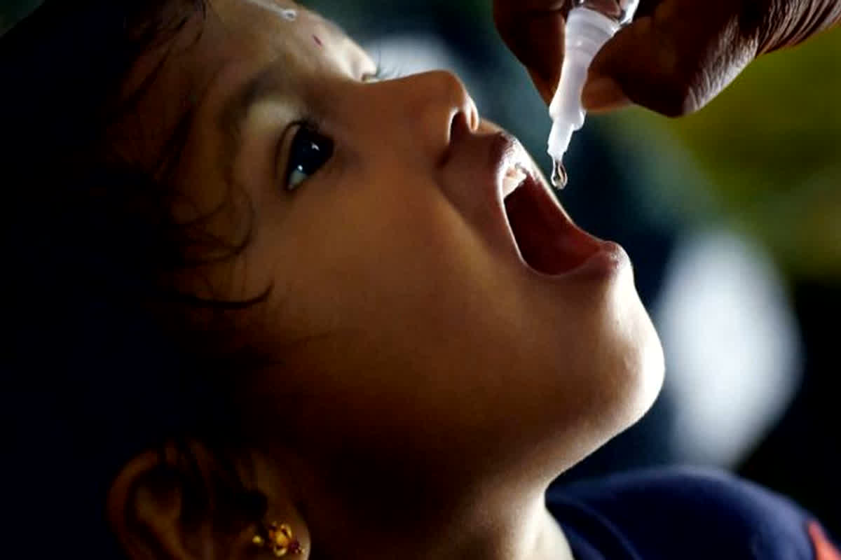 Pulse Polio Abhiyan In MP : मध्य प्रदेश के 16 जिलों में चलाया जाएगा पल्स पोलियो अभियान का अतिरिक्त चरण, 37 लाख बच्चों को दी जाएगी खुराक