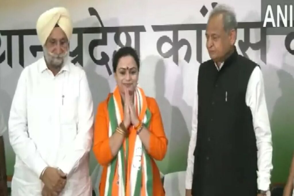 Sadhvi Anadi Saraswati joins Congress