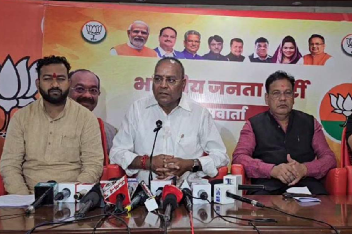 ‘कार्रवाई नहीं करने वाले कलेक्टर और SP याद रखें’, 3 दिसंबर….पूर्व मंत्री अजय चंद्राकर ने अधिकारियों को दी सीधी चेतावनी