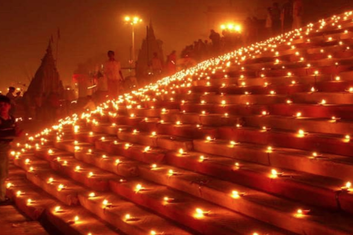 Dev Diwali 2023: देव दिवाली के दिन कर लें ये पांच उपाए, ​दूर होंगी सभी परेशानियां, बरसेगी मां लक्ष्मी की कृपा