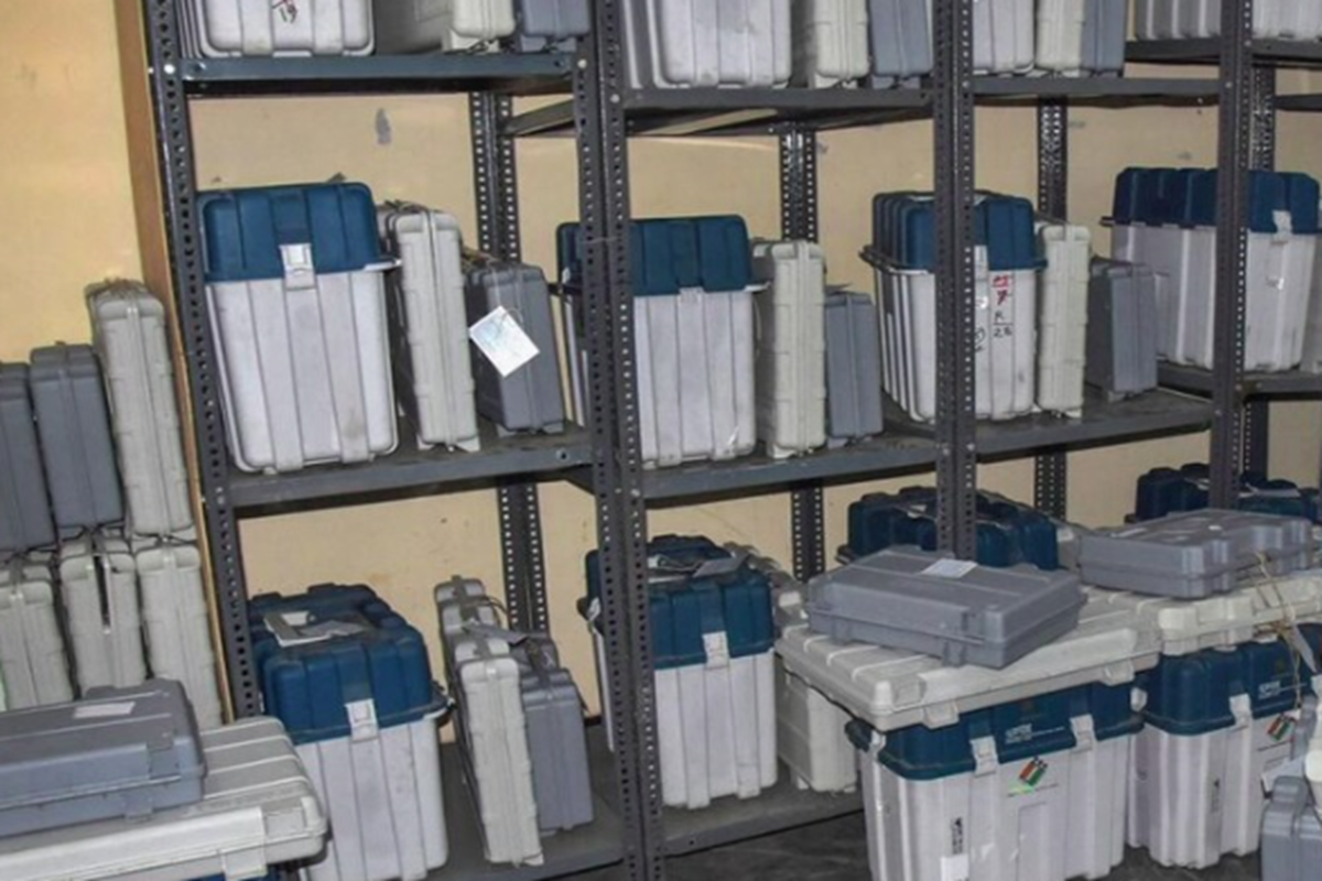 CG Chunav Result: भाजपा का आरोप- सरकार के दबाव में मतगणना में गड़बड़ी कर सकते हैं अफसर, कांग्रेस का पलटवार- हार का बहाना तैयार कर रही बीजेपी